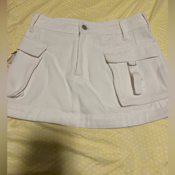 Style Staple Cargo mini shirt from white fox in off white color - Picture 1 of 3